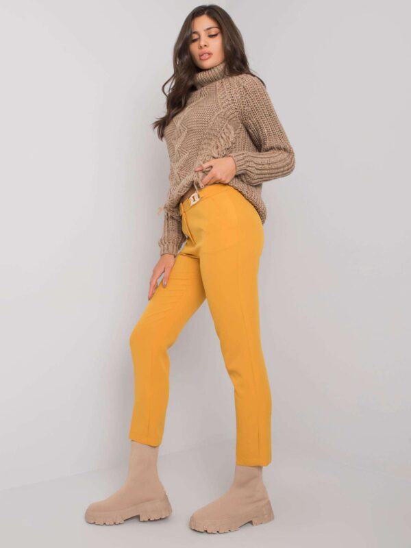 Елегантни горчица панталони Beverley - SHOP SMILE - Image 2