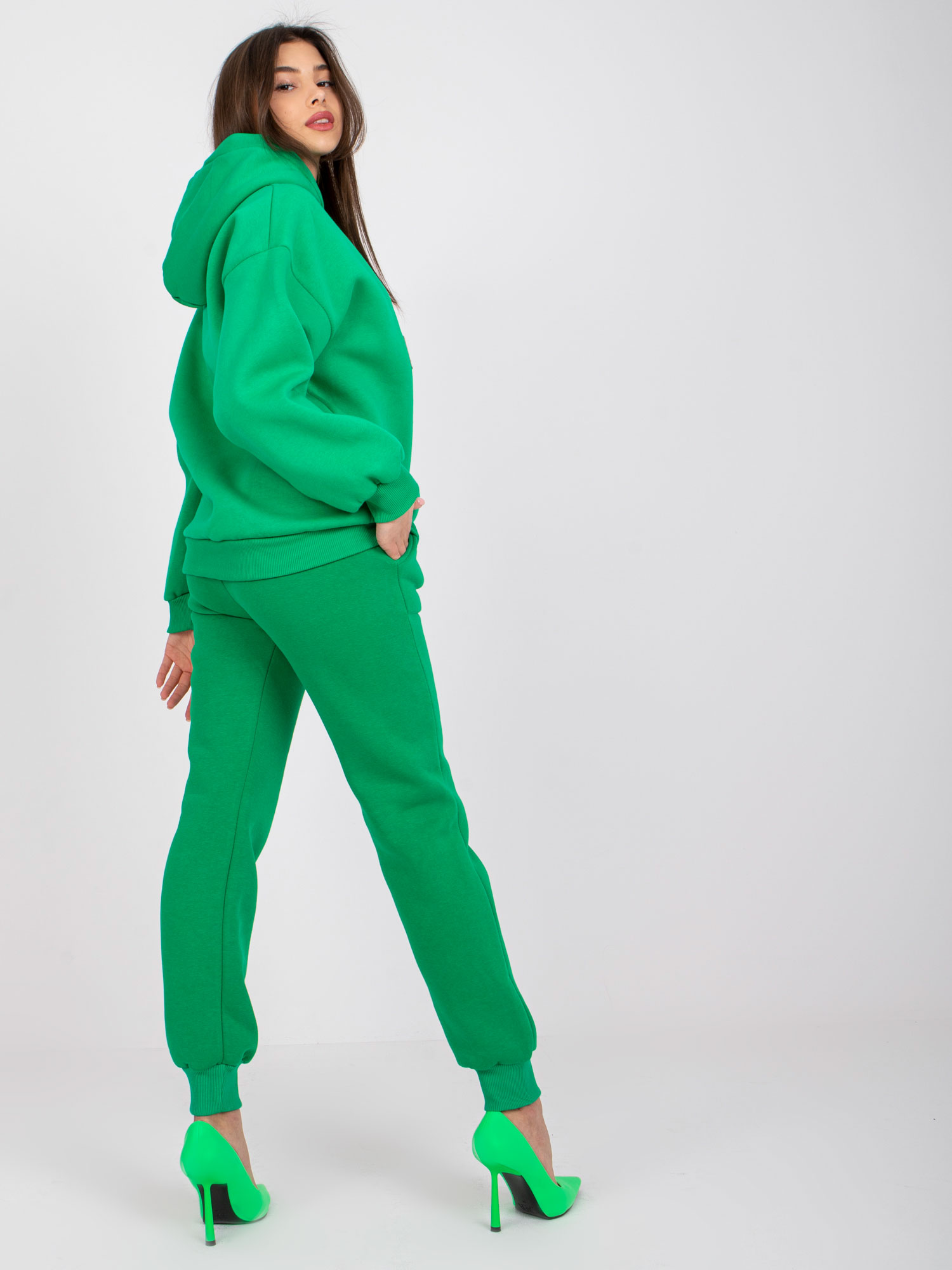 Зелен суитшърт с качулка и нашивка Felicja - Ex Moda - Image 6