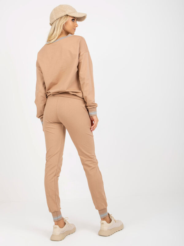 Дамски Комплект Camel - Спортен Стил и Комфорт - Image 6