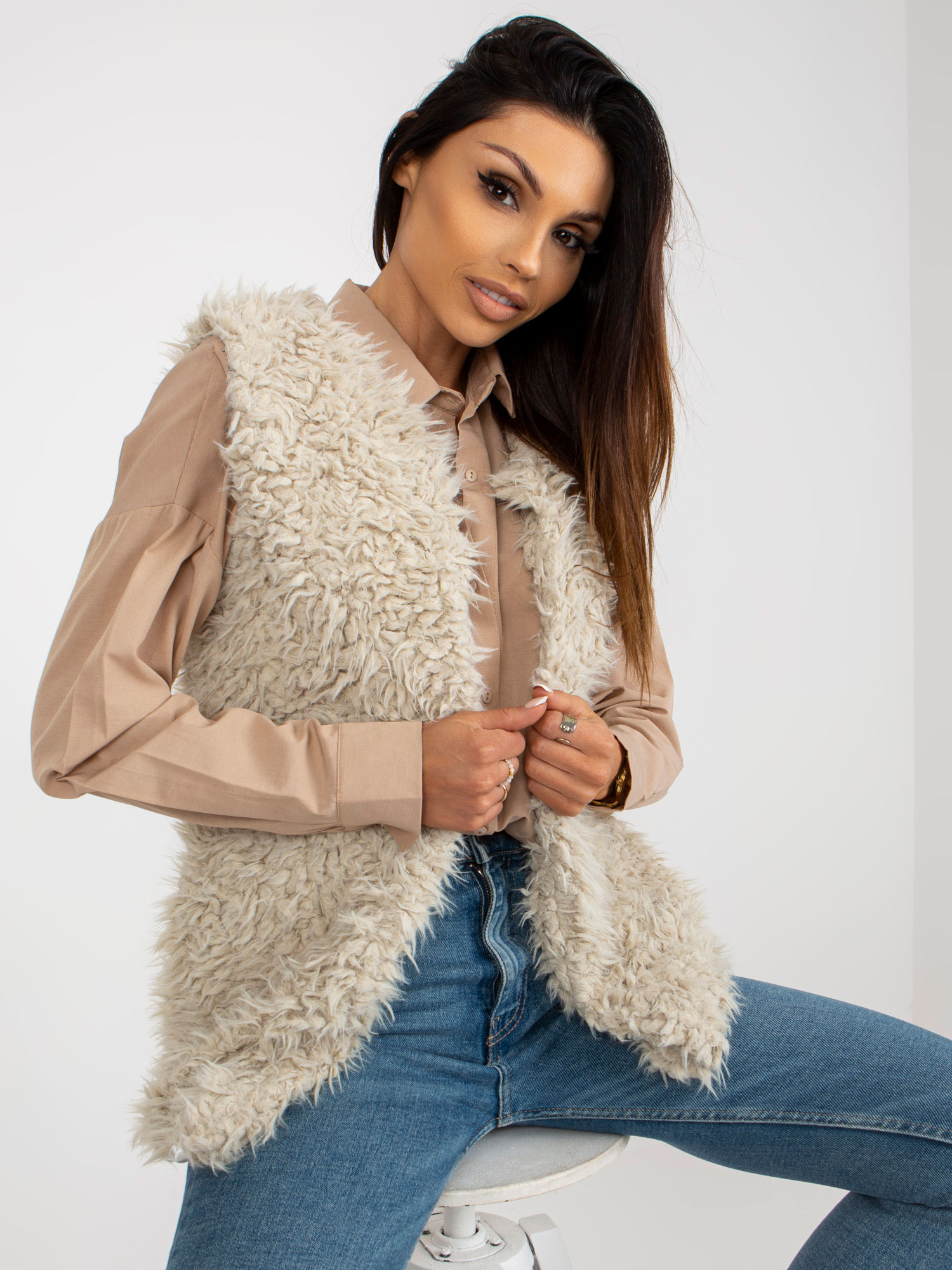 Бежов Пухен Елек със Sybille Джобове Wool Fashion Italia
