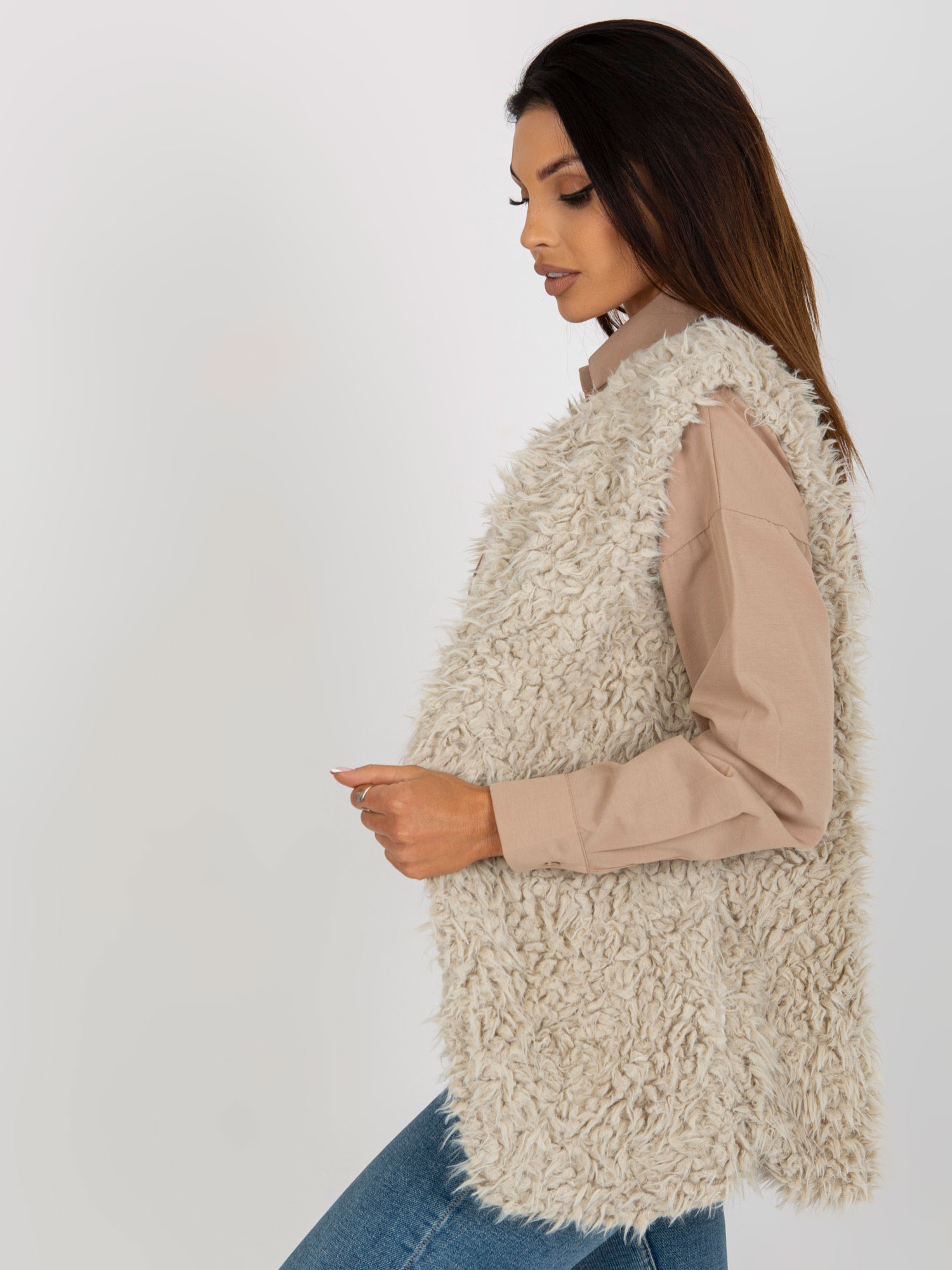 Бежов Пухен Елек със Sybille Джобове Wool Fashion Italia - Image 4
