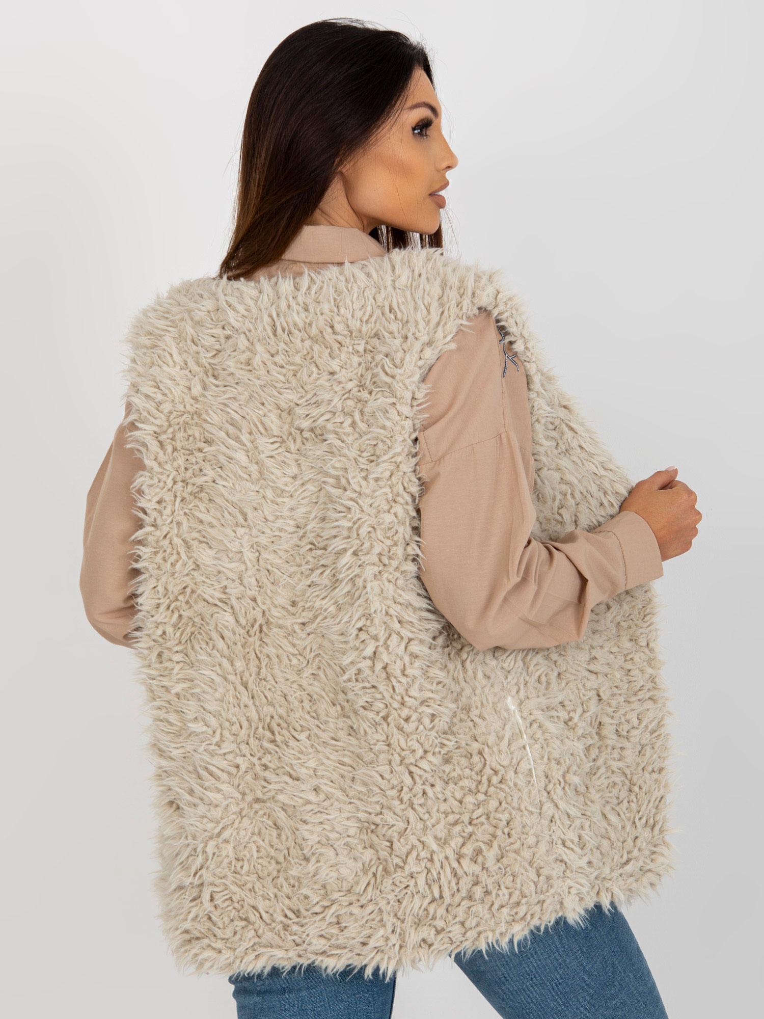 Бежов Пухен Елек със Sybille Джобове Wool Fashion Italia - Image 5