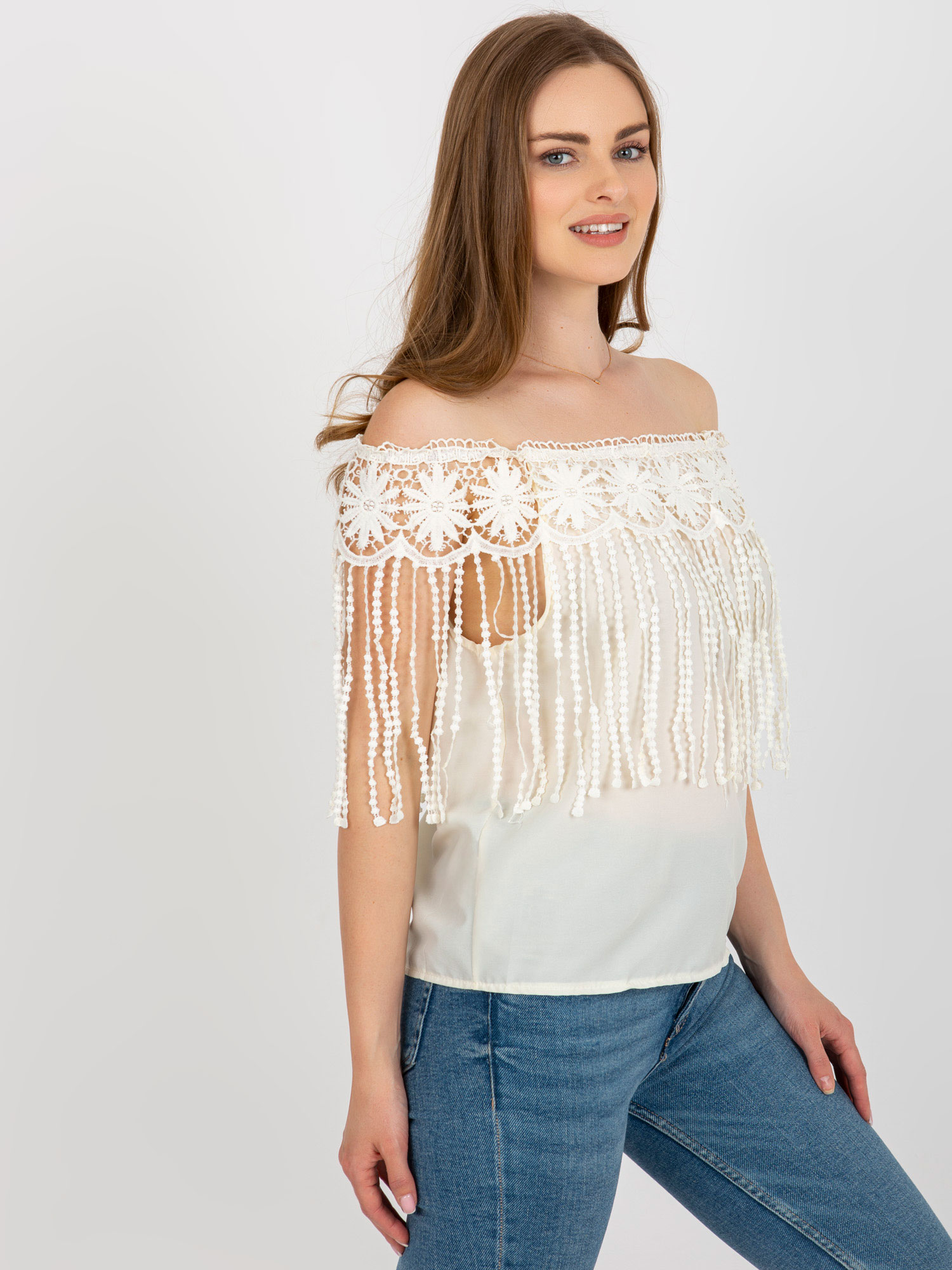 Бежова Блуза с Ресни - SHOP SMILE - Image 3