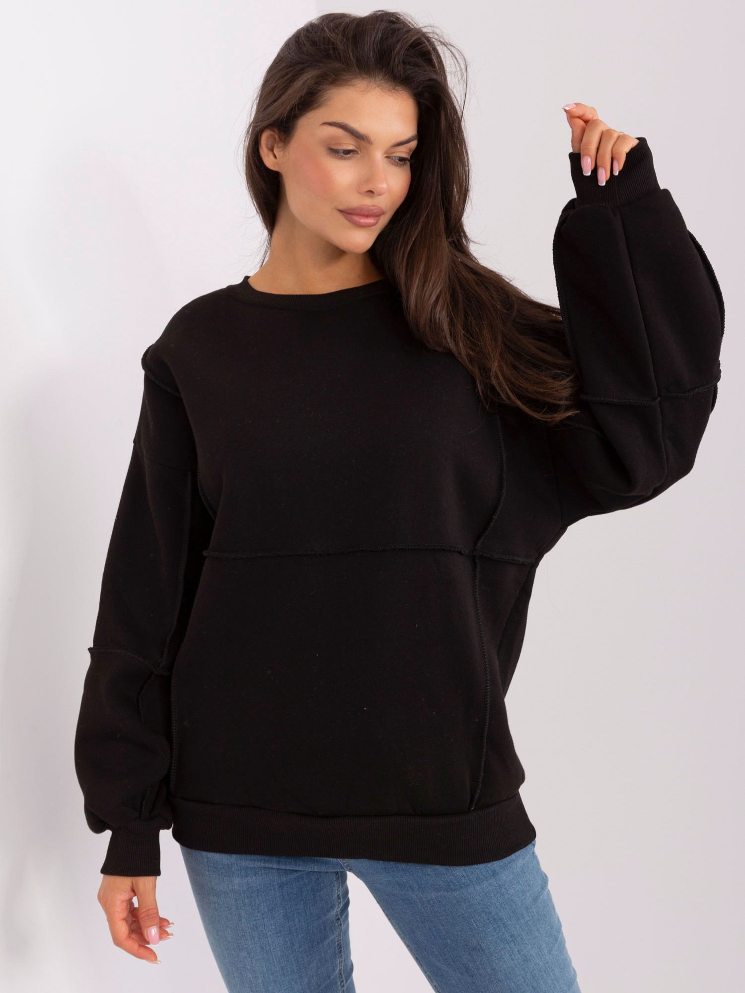 Черен Oversize Суитшърт Lily Rose - Удобство и Стил - Image 4