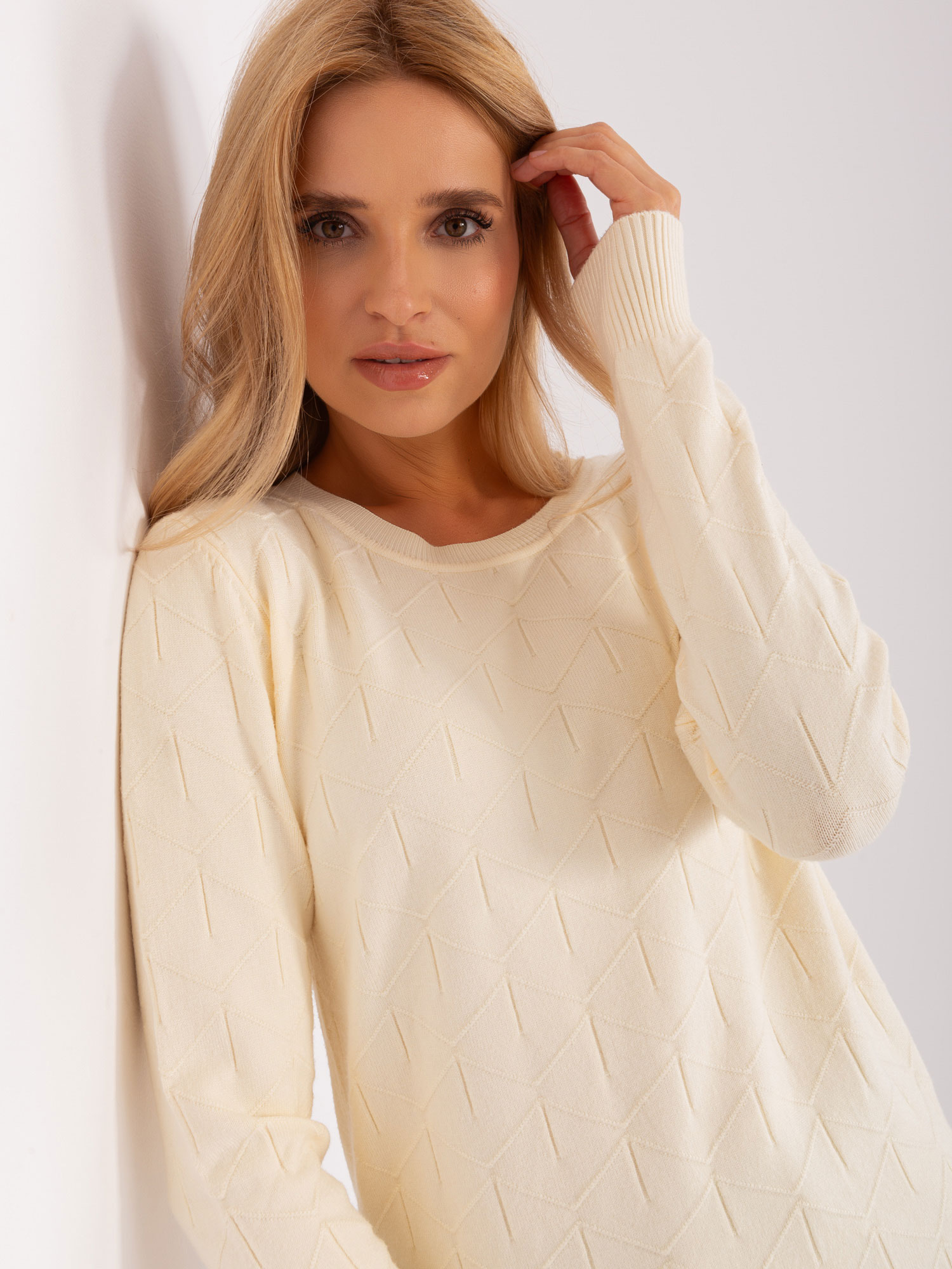 Бежов Дамски Пуловер с Шарки Wool Fashion Italia - Image 3