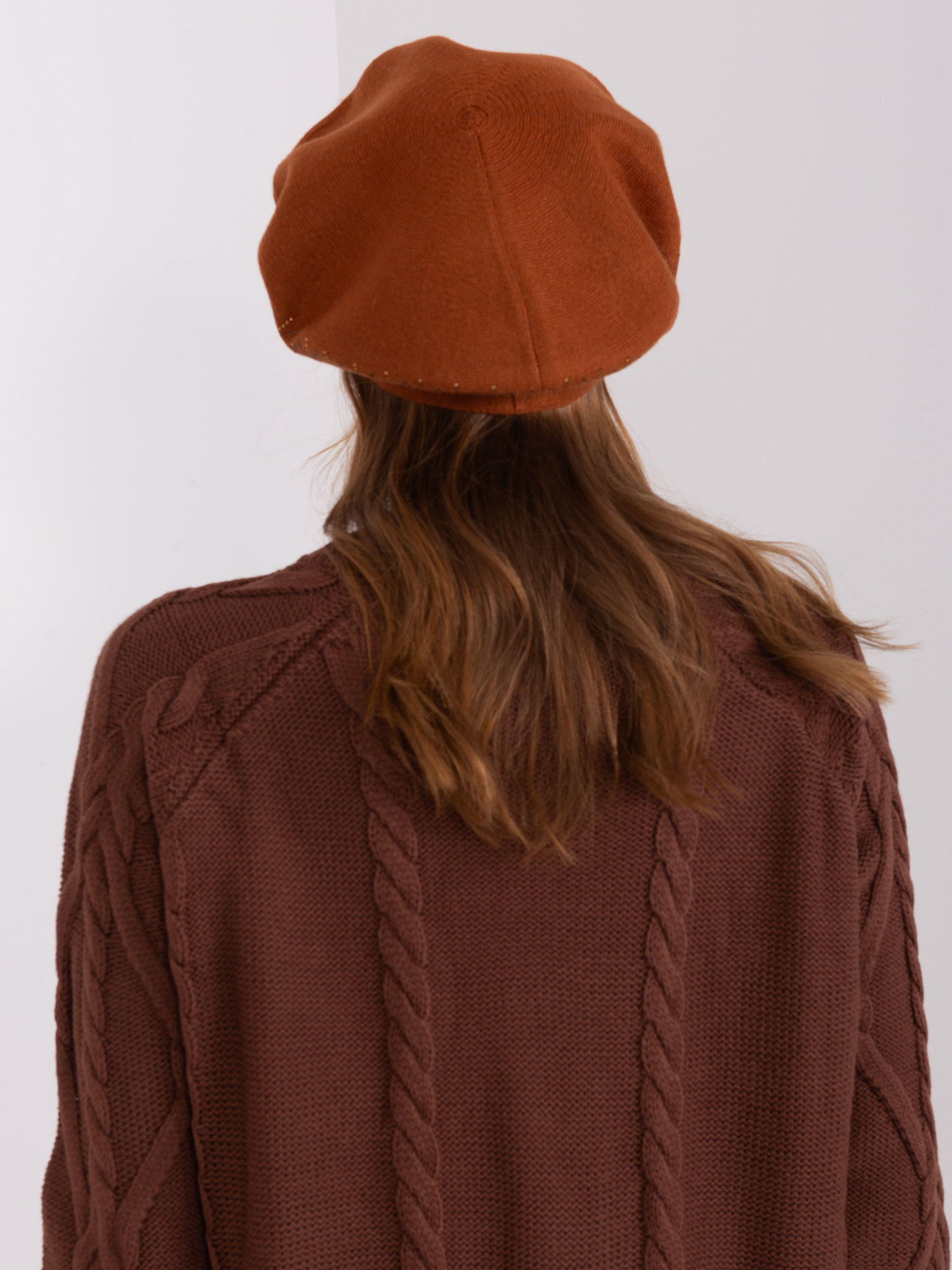 Светлокафява Плетена Барета - Wool Fashion Italia - Image 3