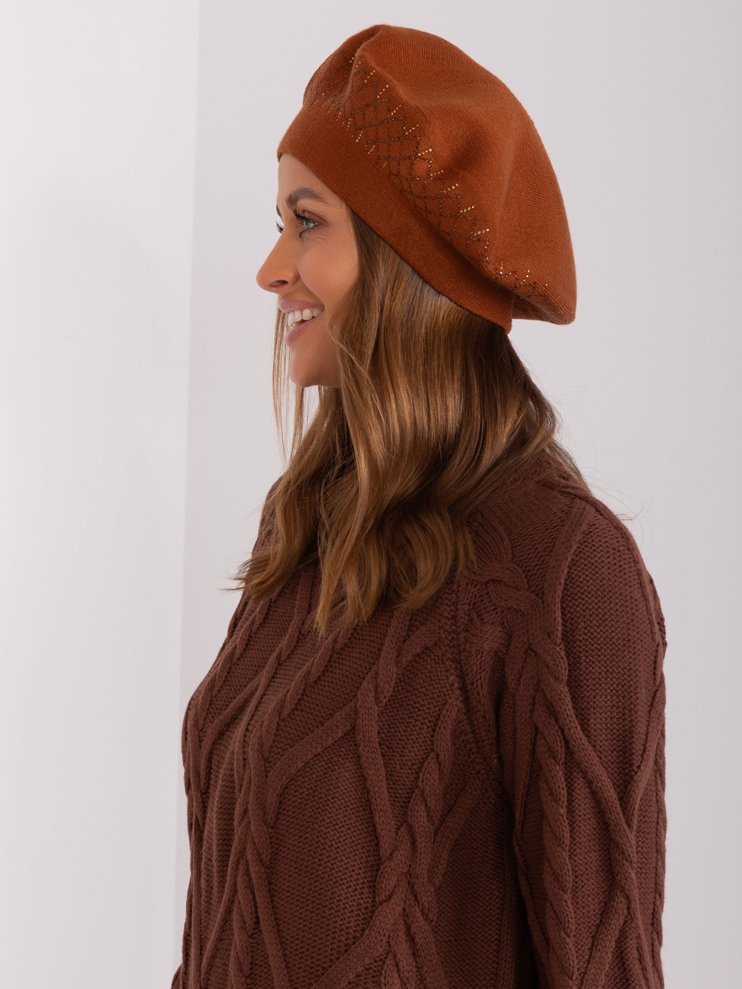 Светлокафява Плетена Барета - Wool Fashion Italia - Image 4