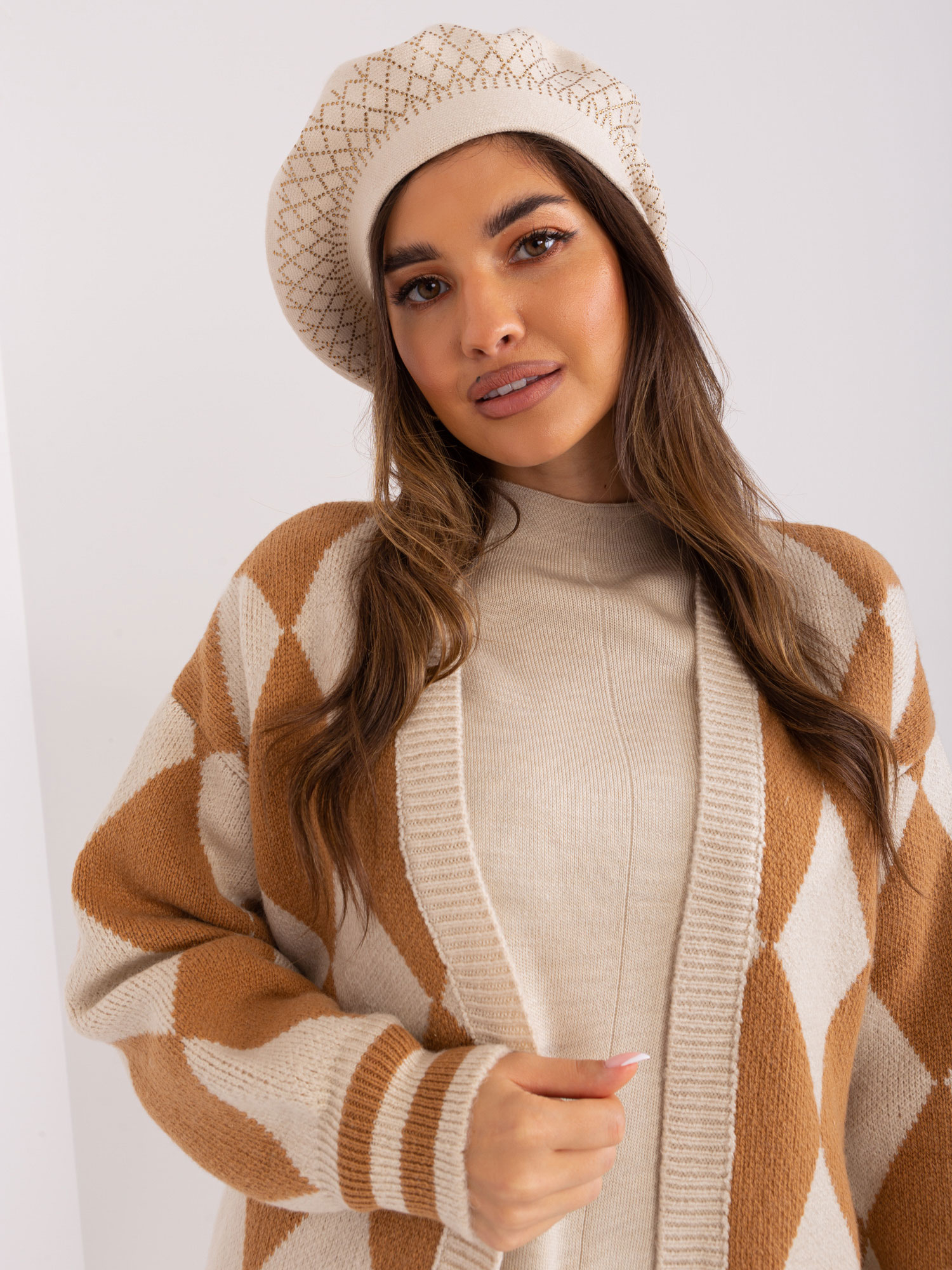 Бежов Дамски Пуловер с Апликация Wool Fashion Italia - Image 3