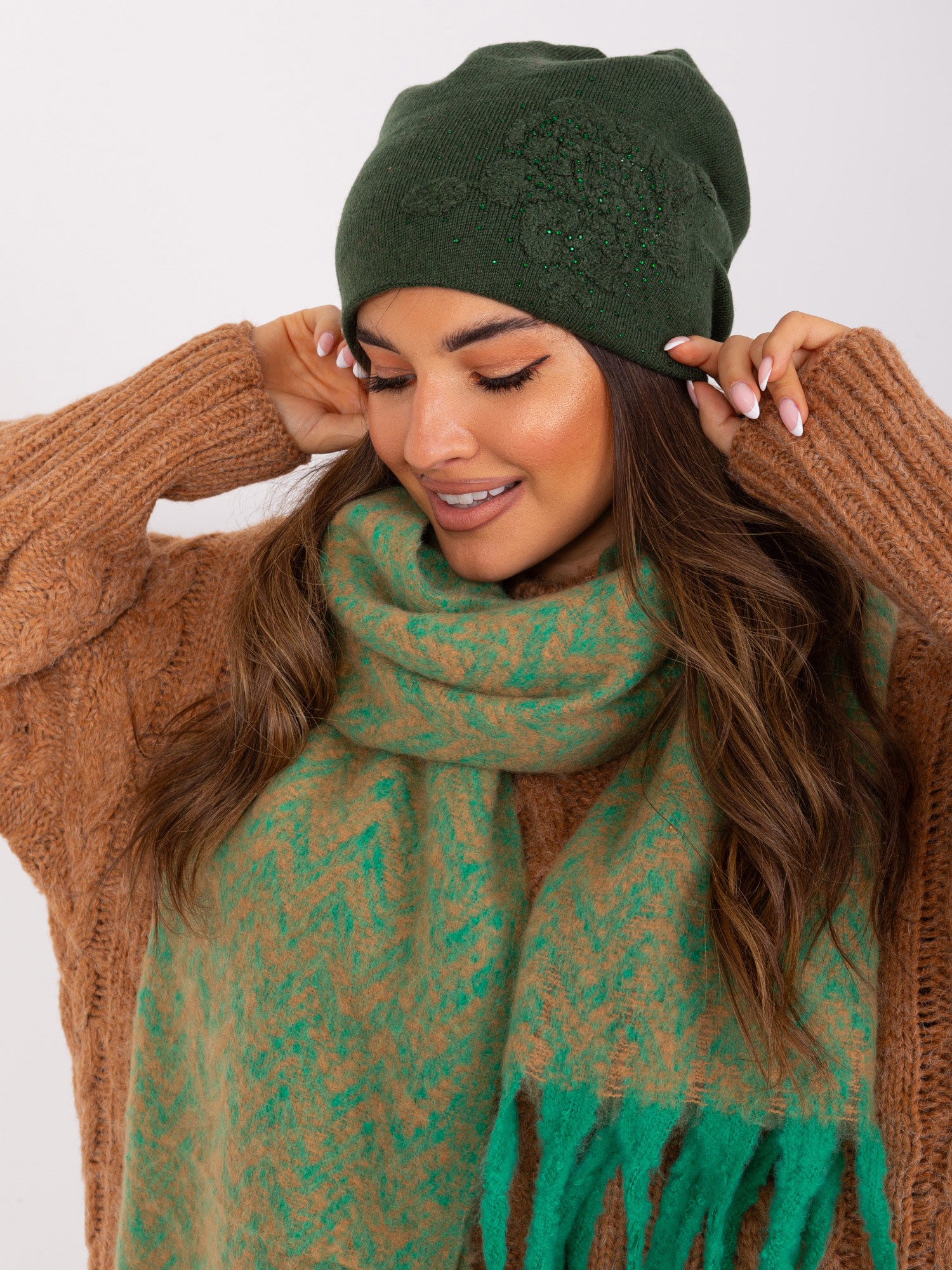 Дамска Шапка Каки с Кристали Wool Fashion