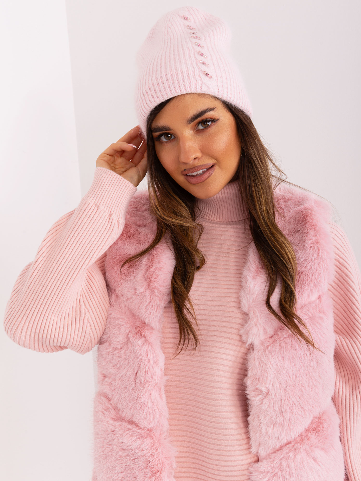 Нежно Розова Зимна Шапка с Ангора Wool Fashion Italia - Image 3