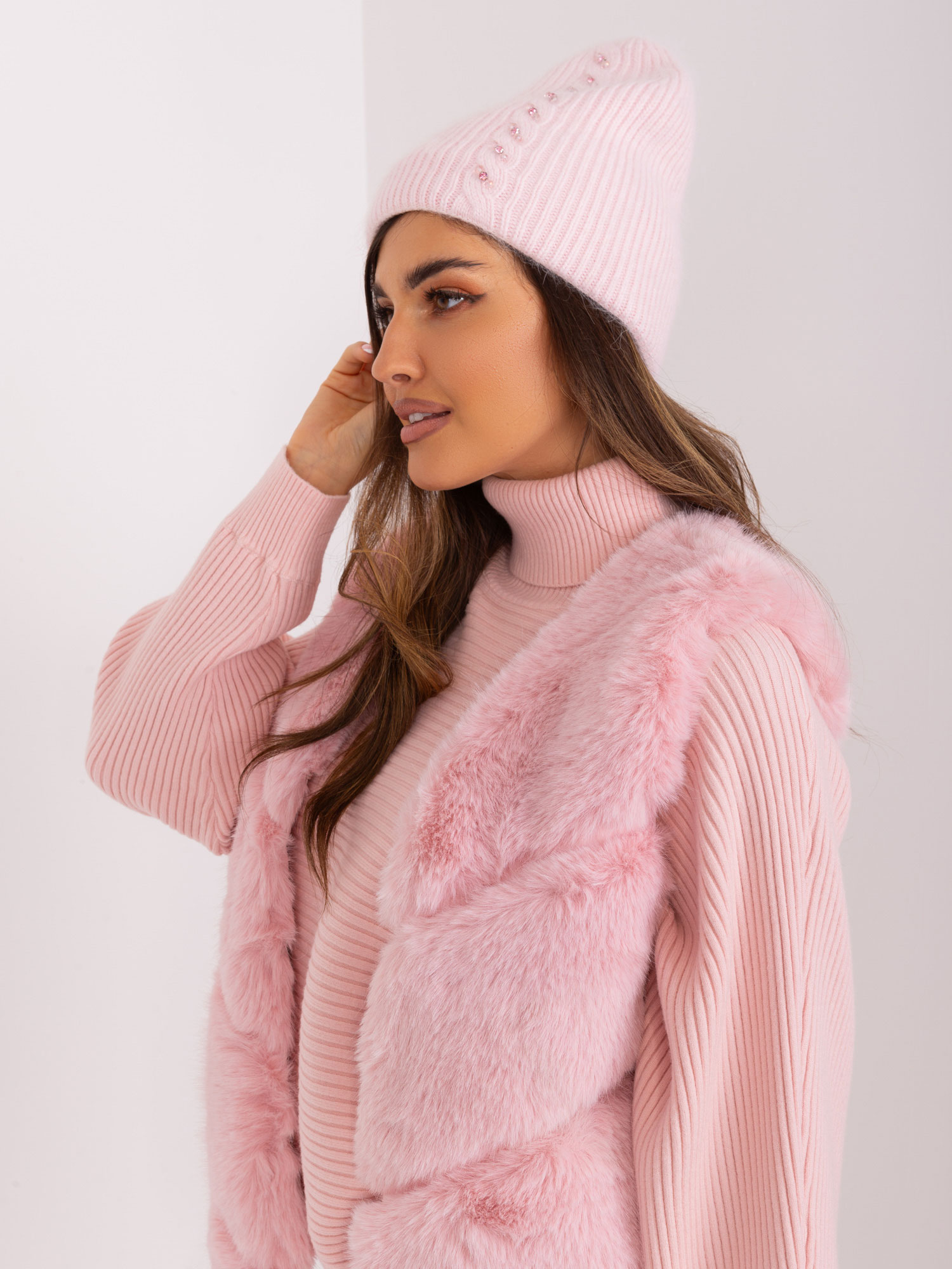 Нежно Розова Зимна Шапка с Ангора Wool Fashion Italia - Image 4