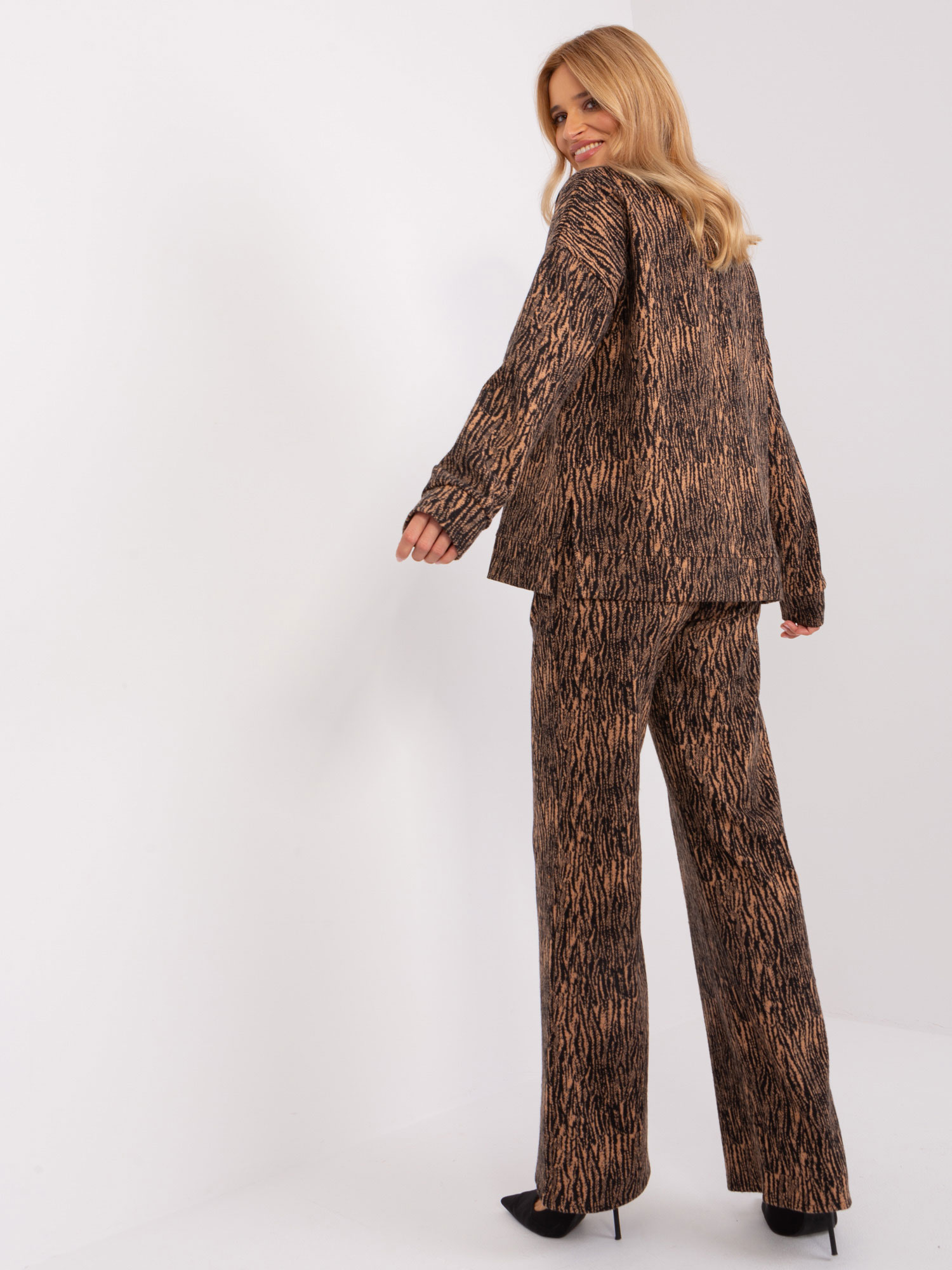 Camel-black комплект с широк панталон LAKERTA - Image 7