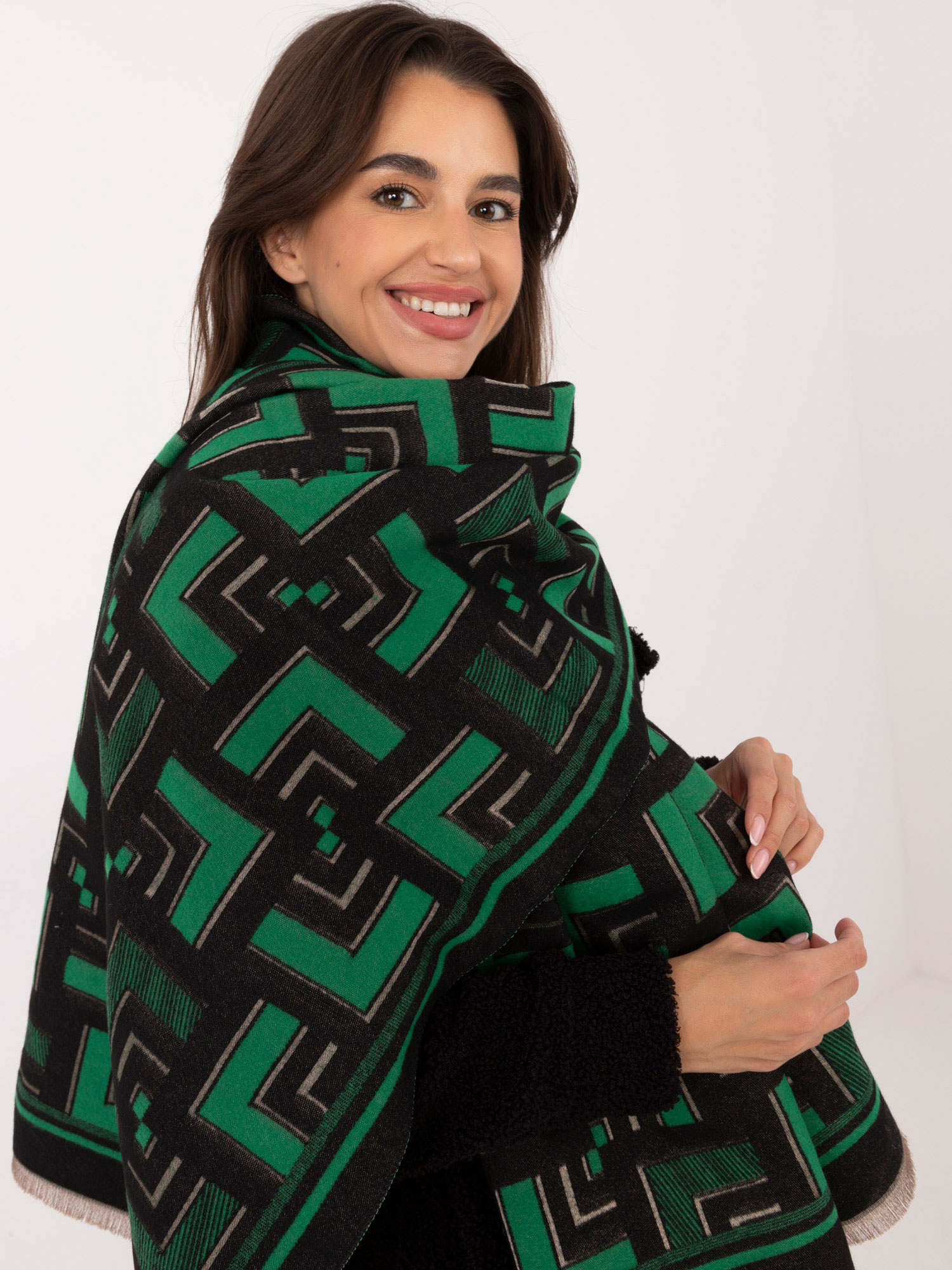 Елегантен Черен и Зелен Шал Wool Fashion Italia - Image 3
