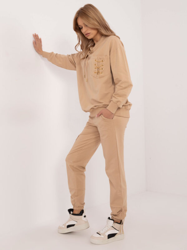 Елегантен Комплект CALIMERA Camel - Комфорт и Стил - Image 4