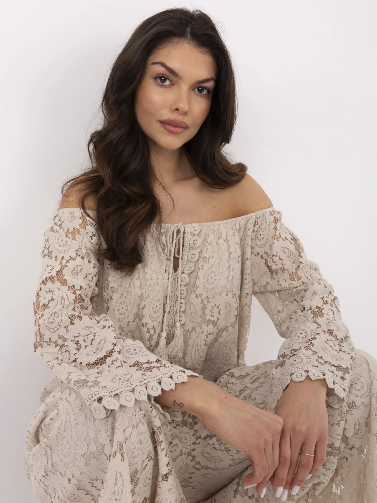 Бежова блуза ITALY MODA - Елегантност и комфорт - Image 3