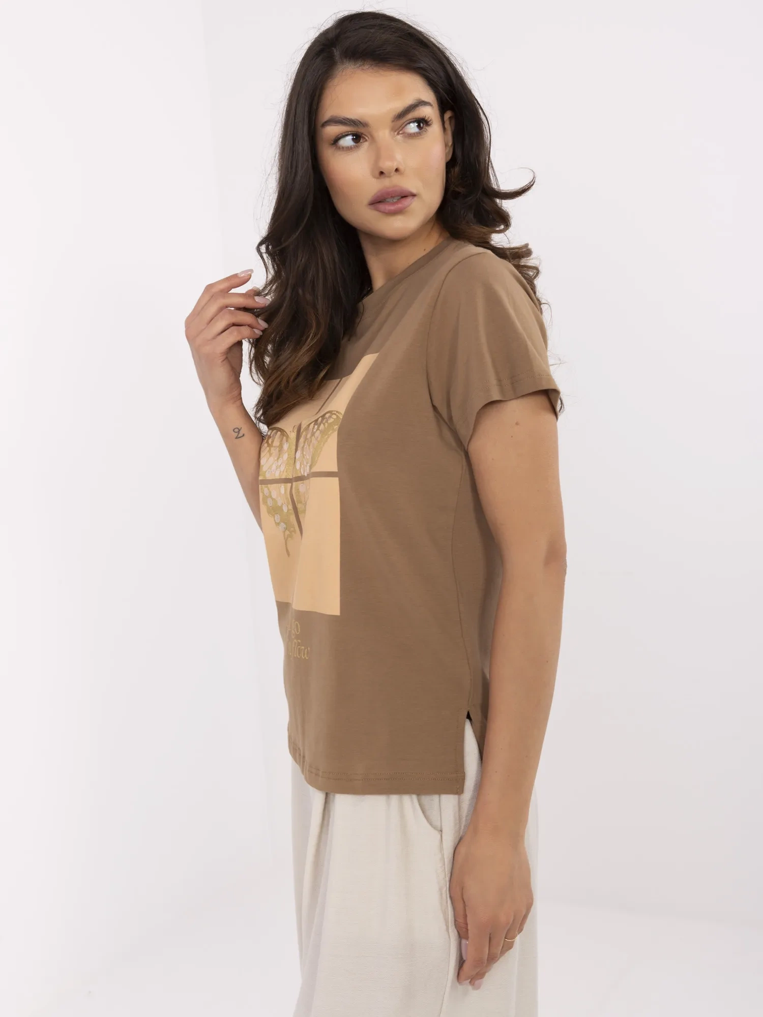 Стилен Кафяв T-shirt Calimera - Елегантност и Комфорт - Image 3