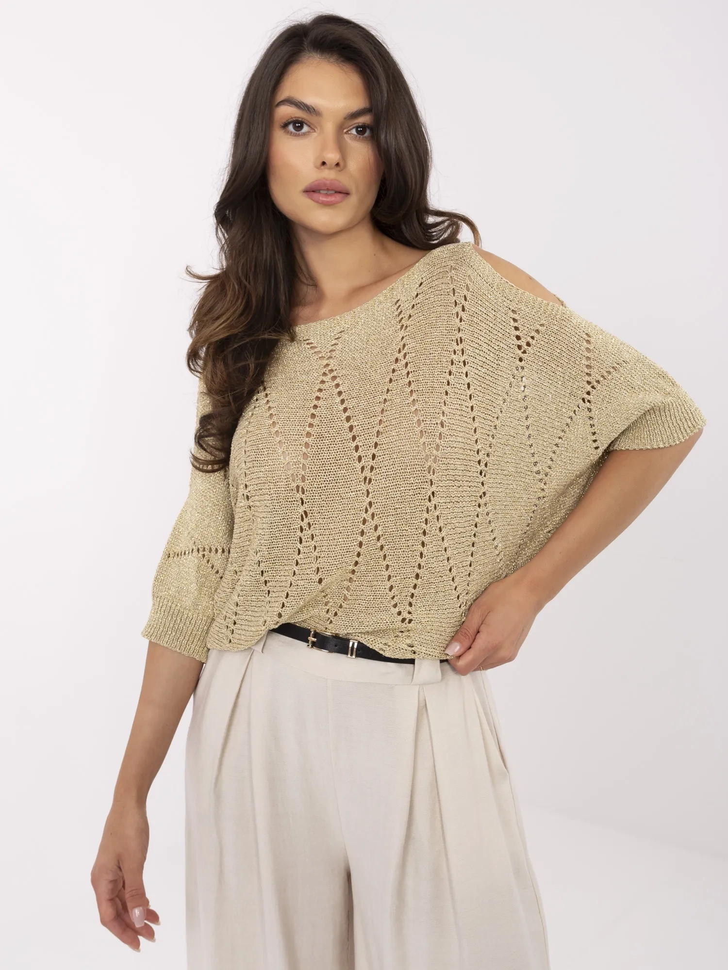 Златист пуловер ITALY MODA - Елегантност и комфорт! - Image 4