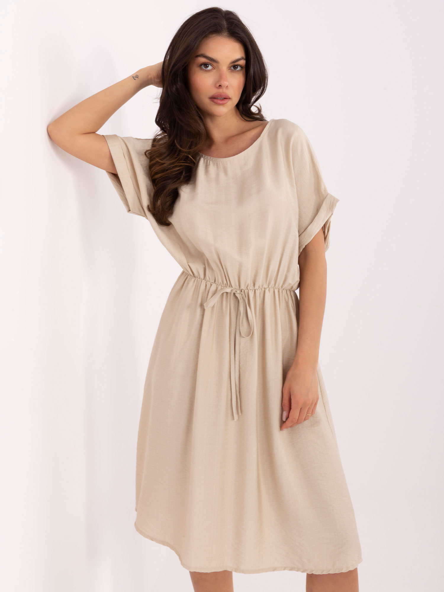 Бежова рокля ITALY MODA - Елегантна визия - Image 3
