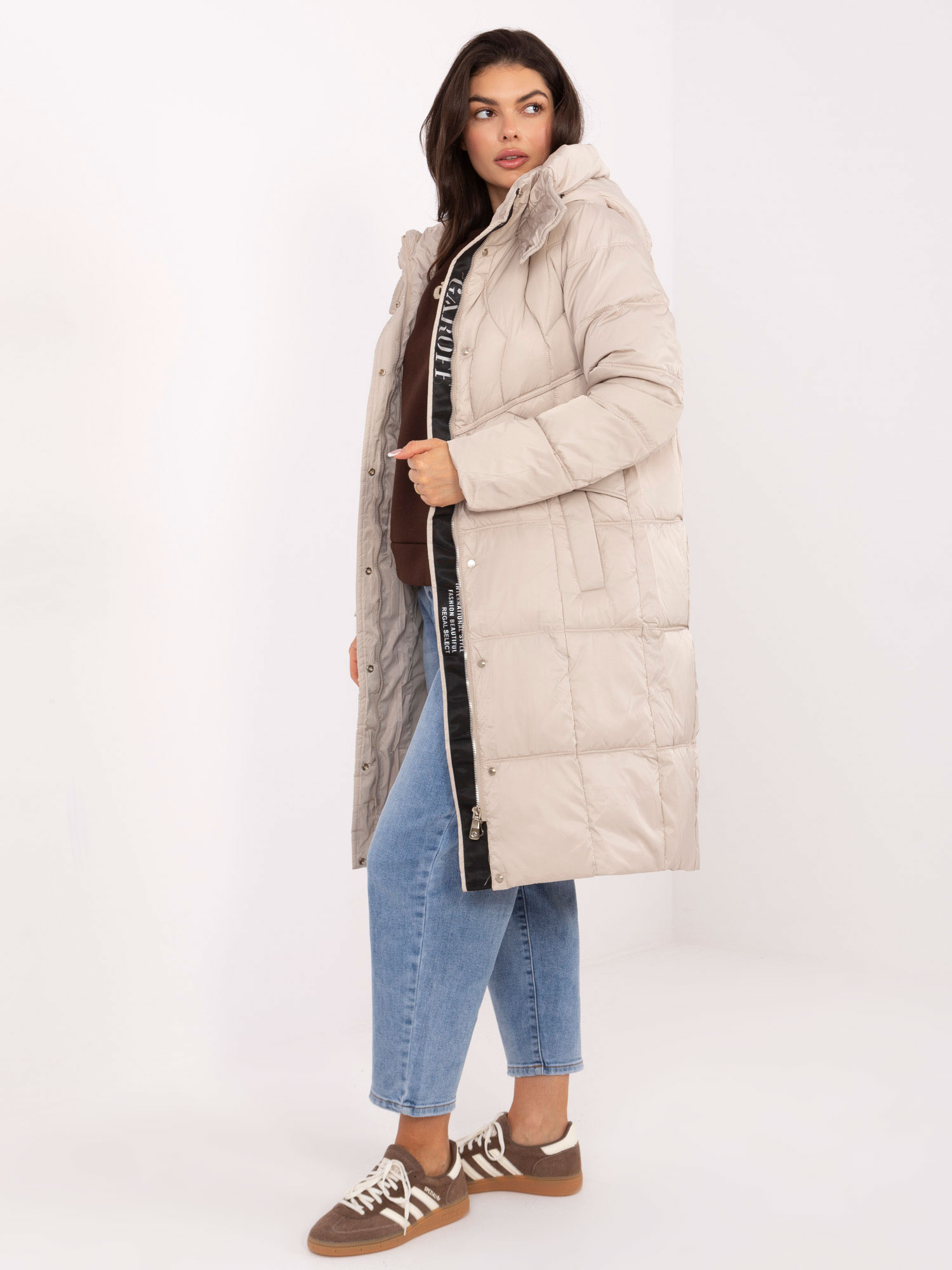 Бежово Палто SHOP SMILE - Елегантност и Комфорт - Image 4