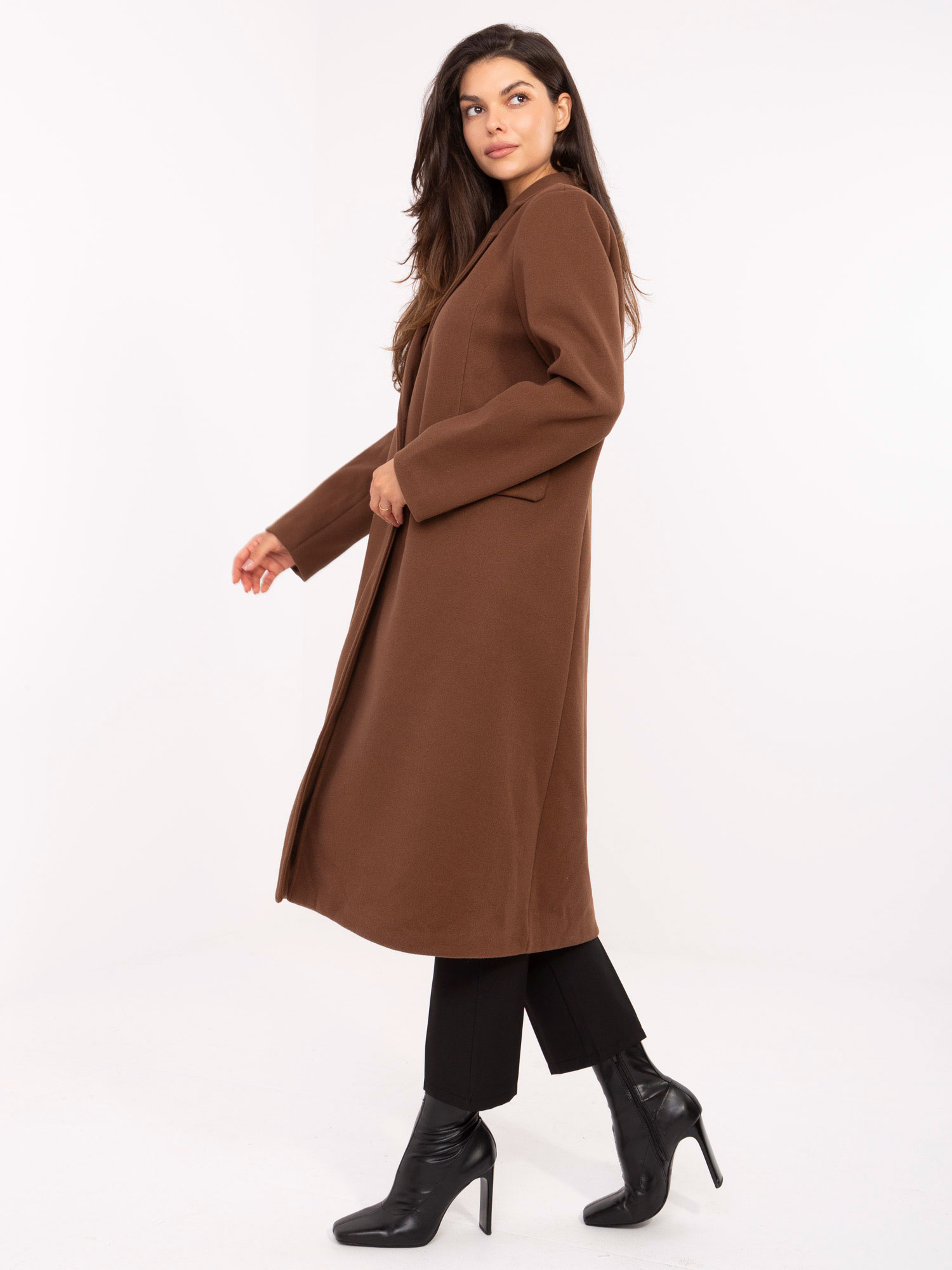 Кафяво палто SHOP SMILE - Елегантност и топлина - Image 3
