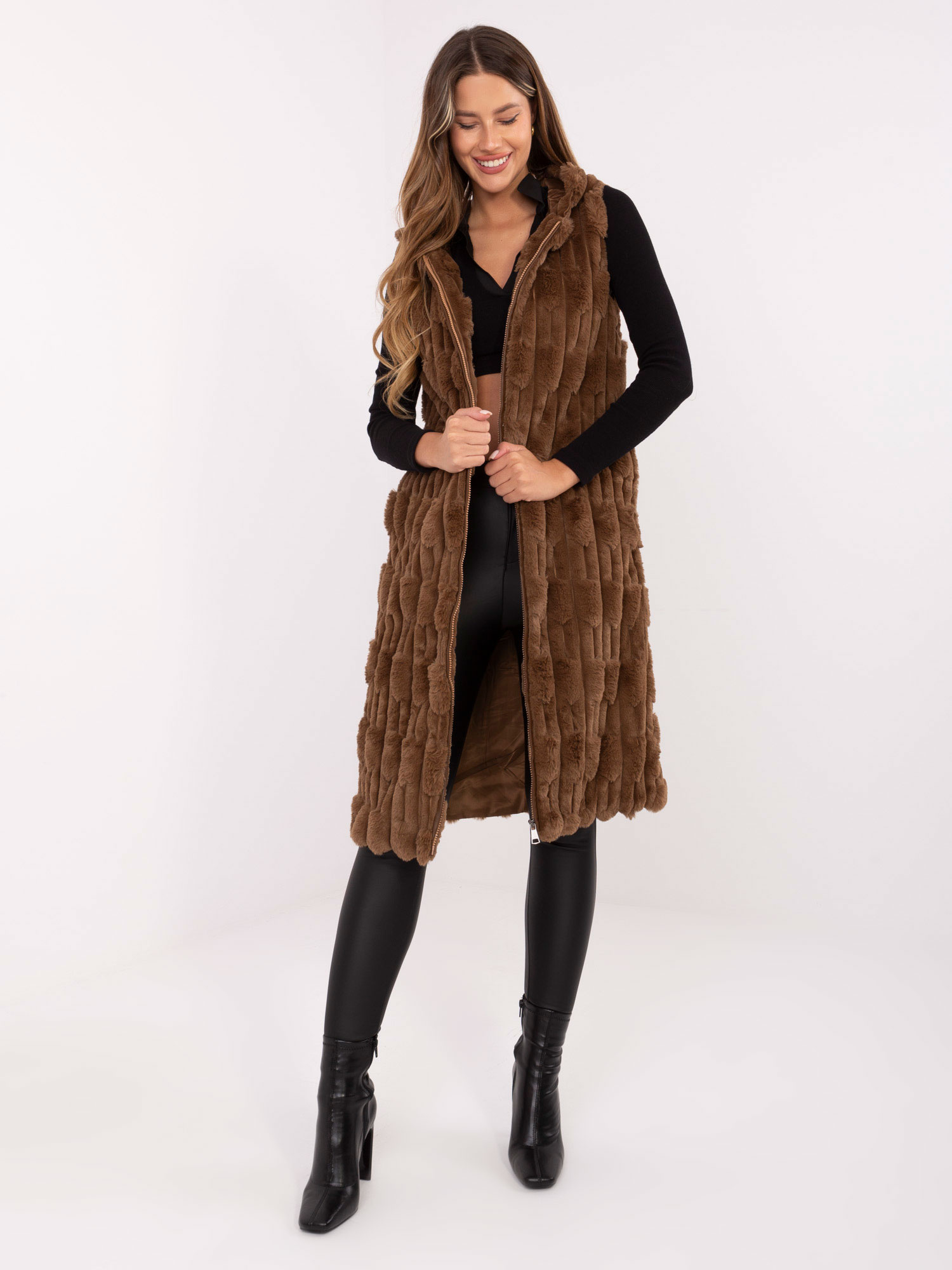 Бежова Жилетка Wool Fashion Italia - Елегантност - Image 3