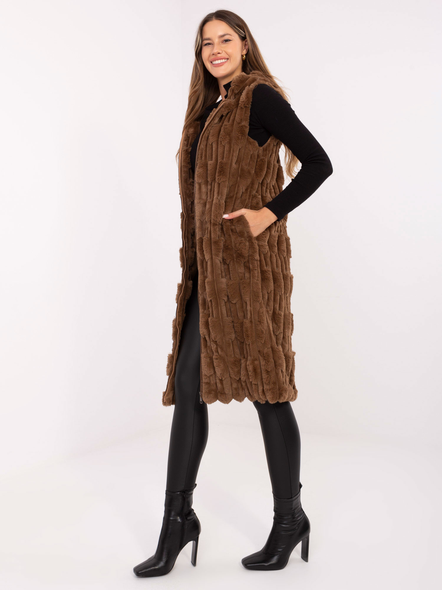 Бежова Жилетка Wool Fashion Italia - Елегантност - Image 4