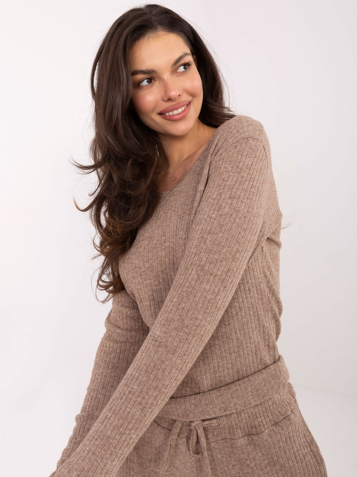 Бежов пуловер SHOP SMILE - Елегантен комфорт - Image 6