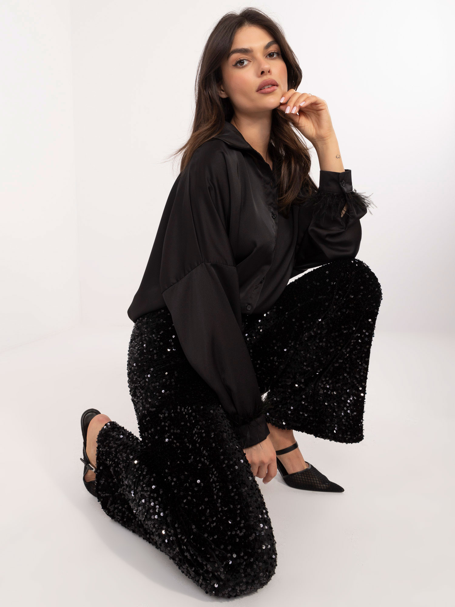 Черни панталони ITALY MODA - Елегантни и удобни - Image 4