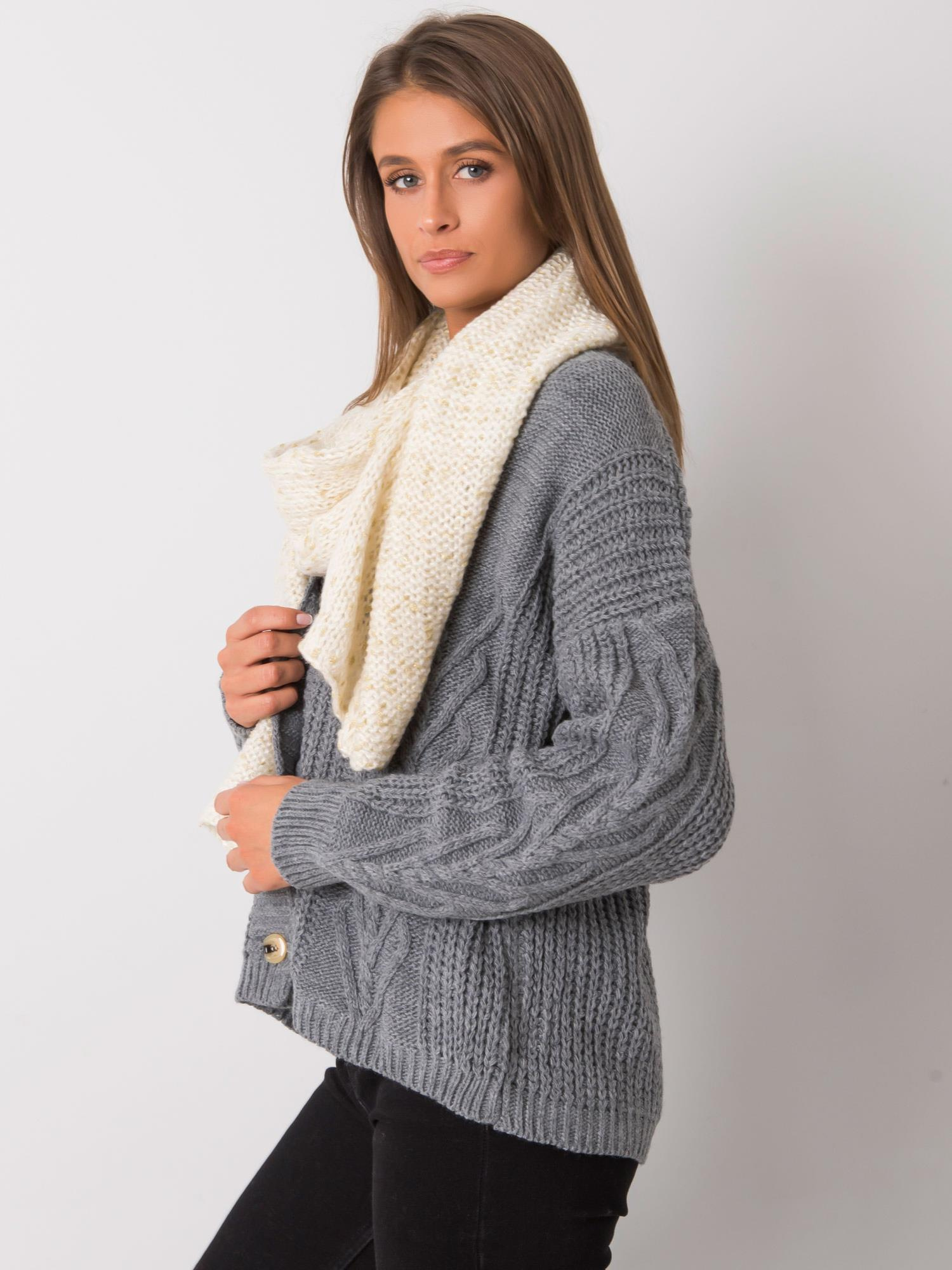 Елегантен Екрю Шал със Златен Акцент