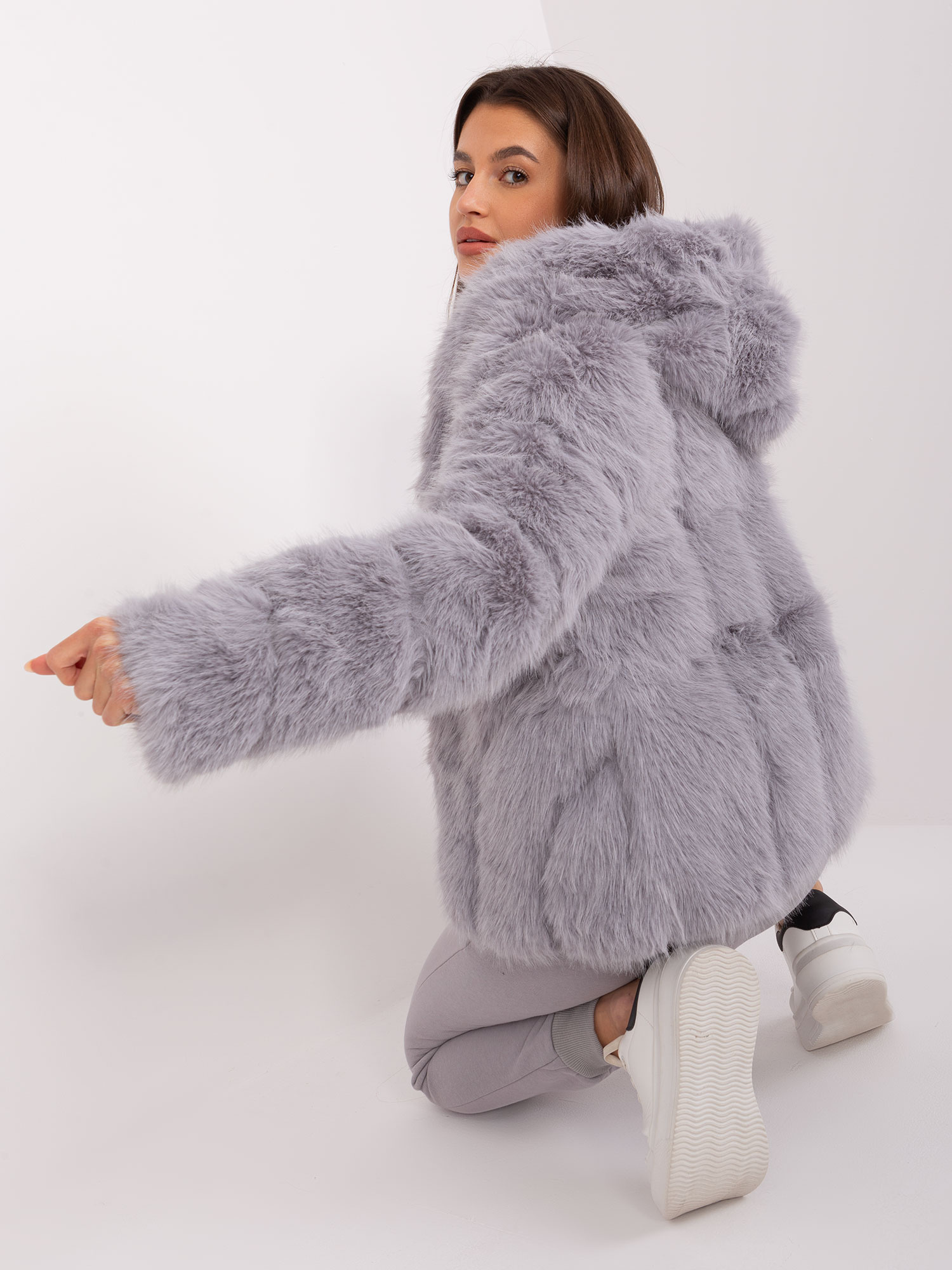 Сиво Дамско Яке с Качулка от Wool Fashion Italia - Image 3