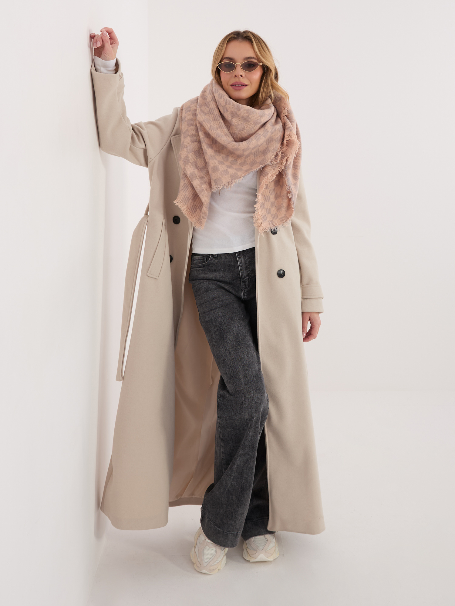 Прасковен Шал SHOP SMILE - Елегантност и Топлина - Image 5
