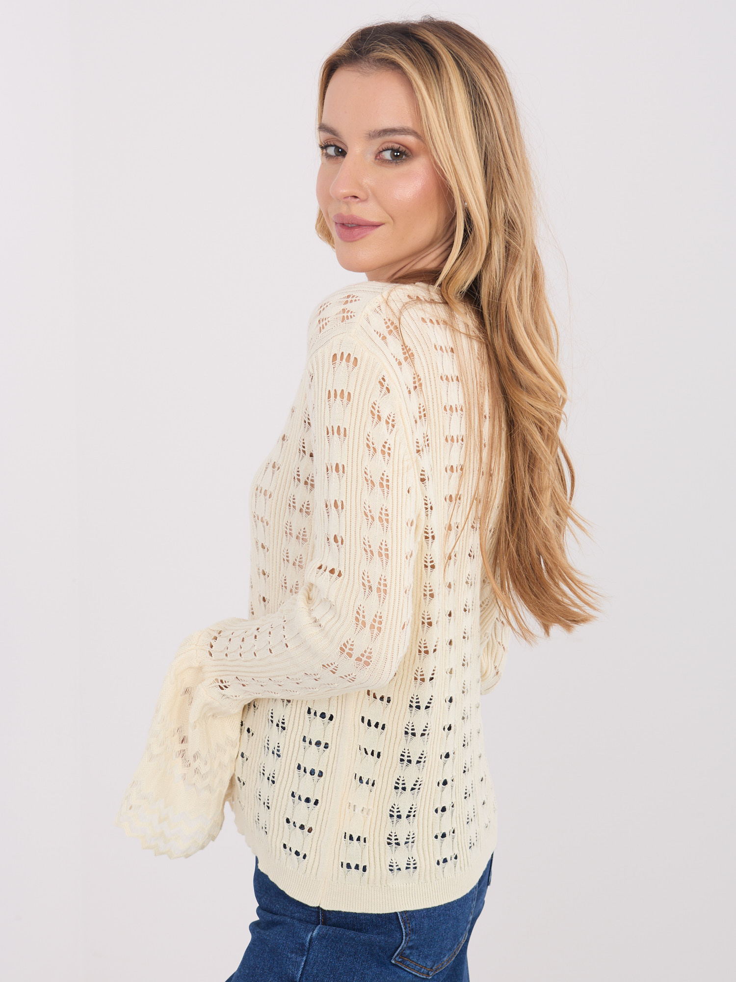Бежов пуловер SHOP SMILE - Елегантен и Удобен - Image 4