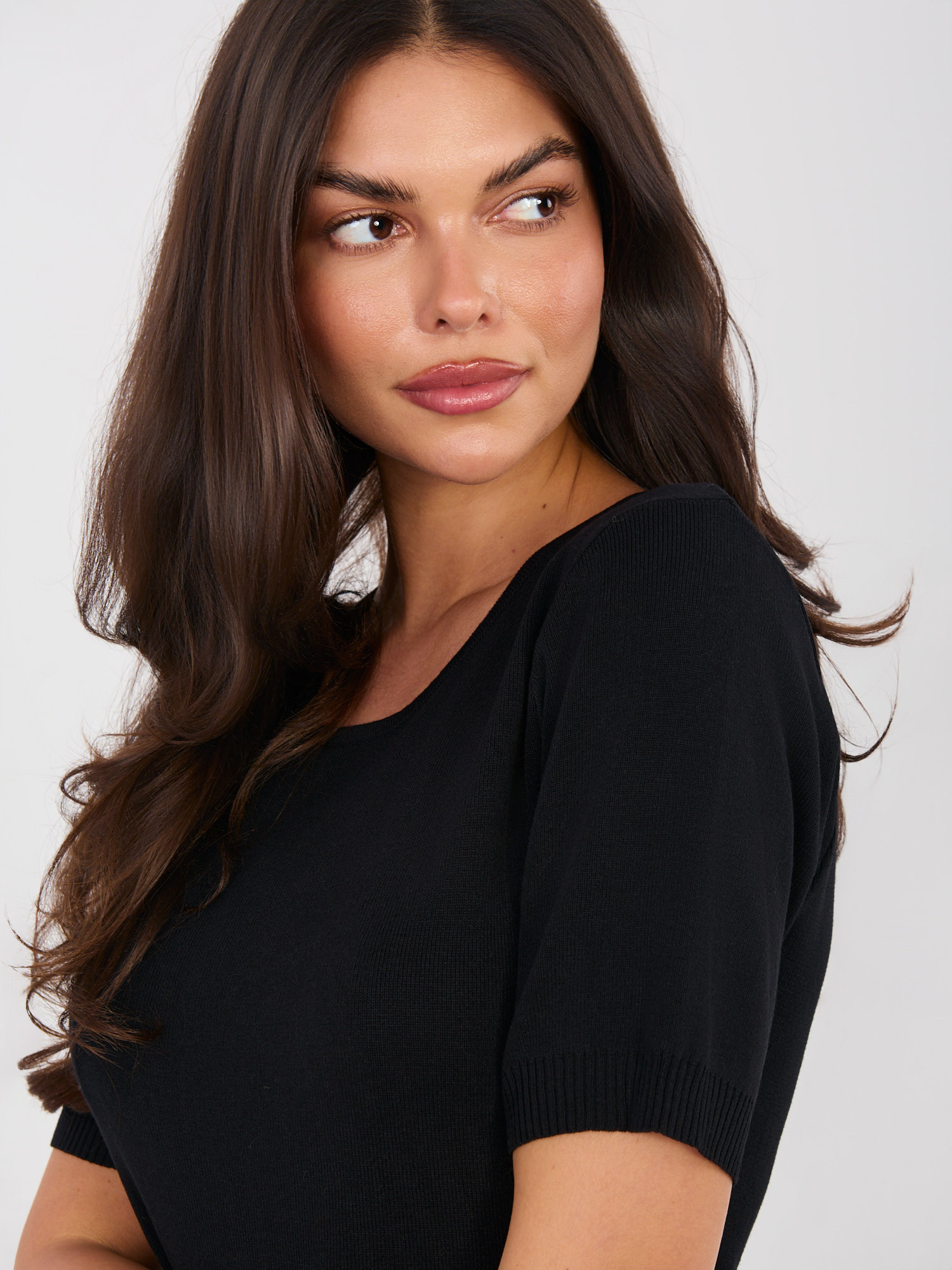 Черен Пуловер SHOP SMILE - Елегантен и Удобен - Image 2