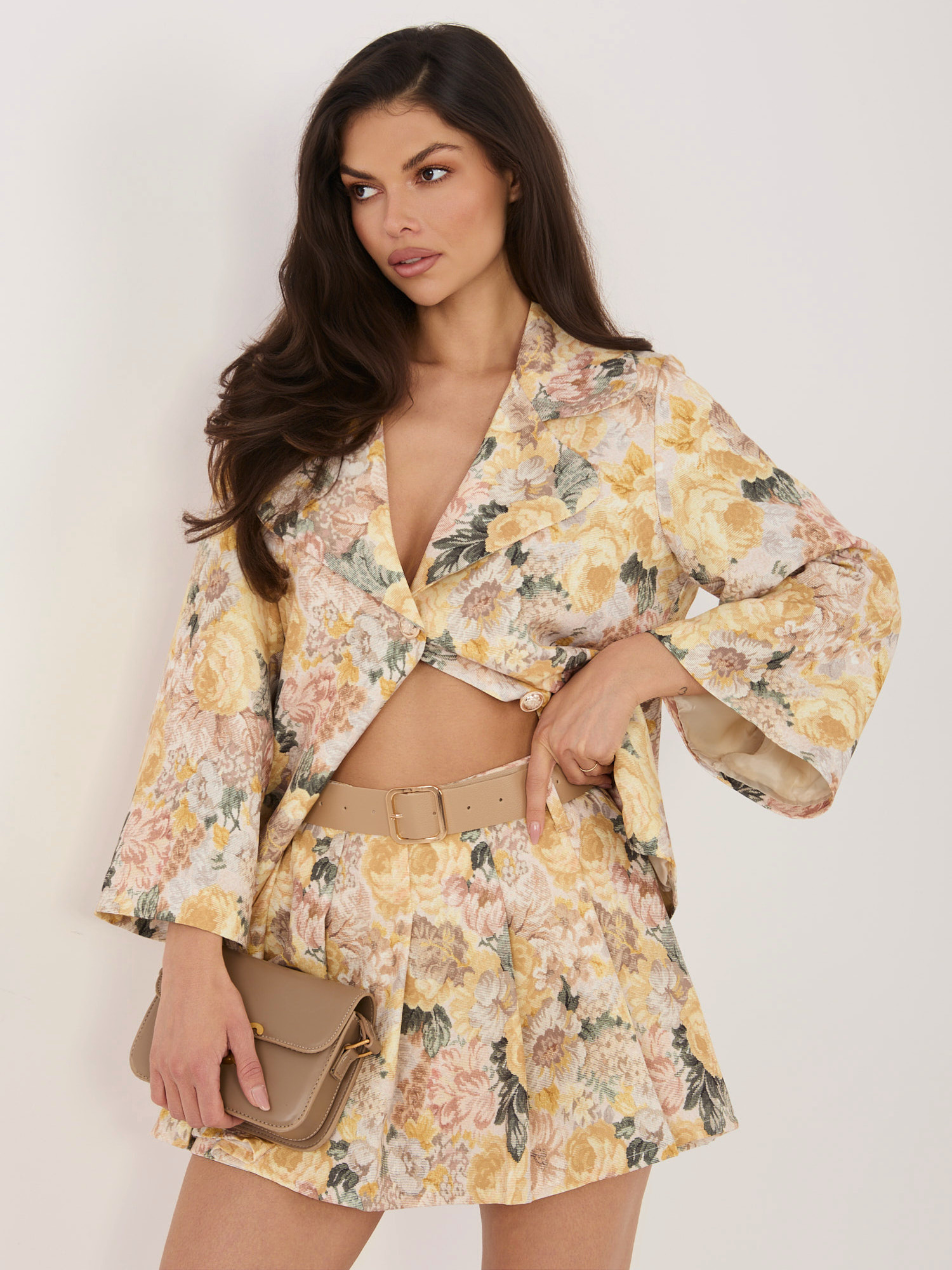 Жълти Италиански Шорти ITALY MODA - Image 3